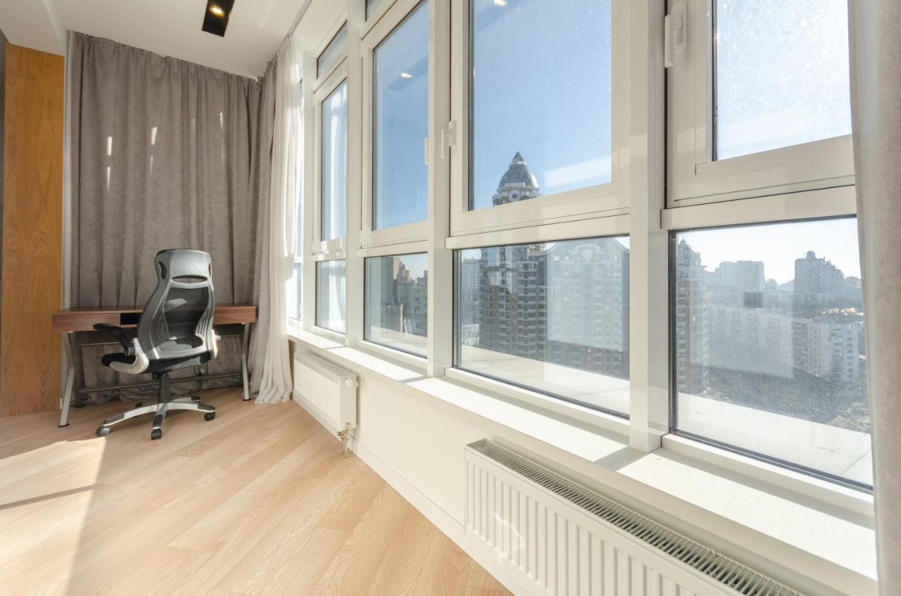 Petrovdom In Rc Jack House Panoramic City View Kiev Extérieur photo